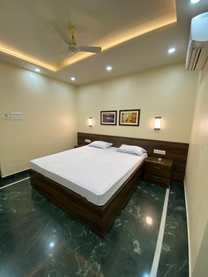 Shivam Hotels โกลกาตา ภายนอก รูปภาพ