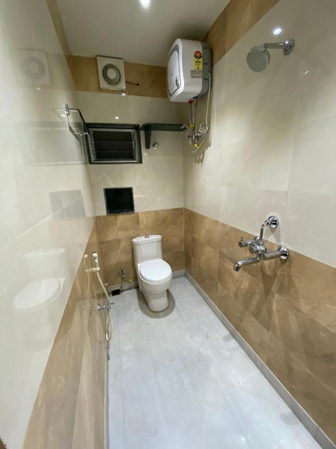 Shivam Hotels โกลกาตา ภายนอก รูปภาพ