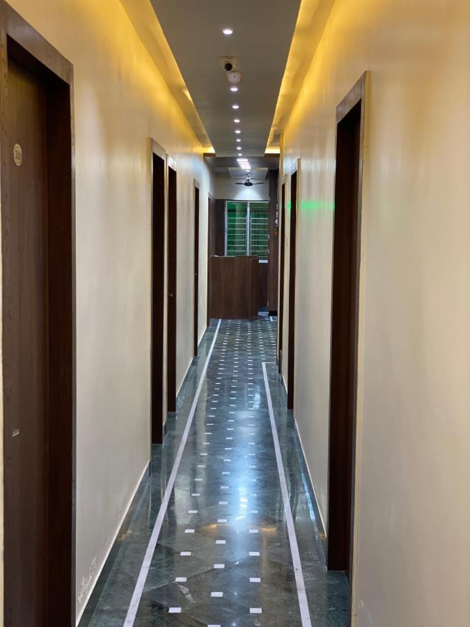 Shivam Hotels โกลกาตา ภายนอก รูปภาพ